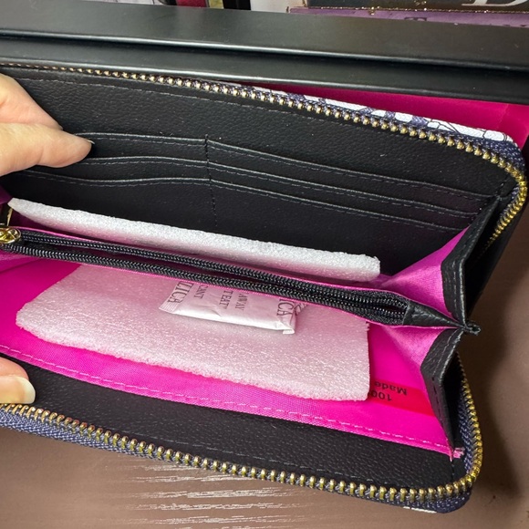 Trina Turk Black and White Floral Wallet - Picture 2 of 10